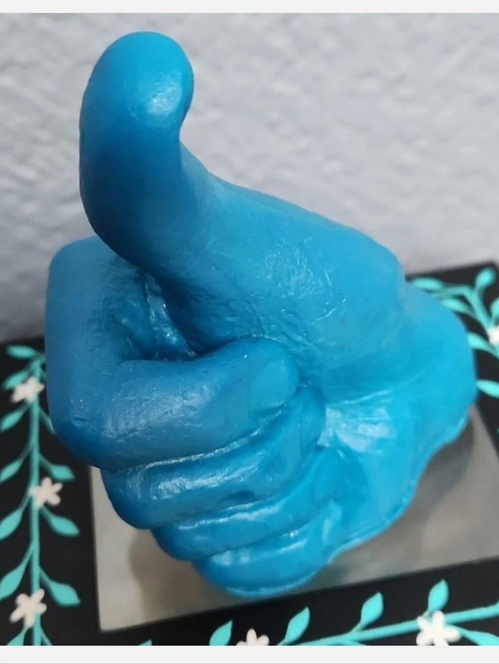 NIB Finchberry Artisan Hand Soap Blue Thumbs Up Vegan